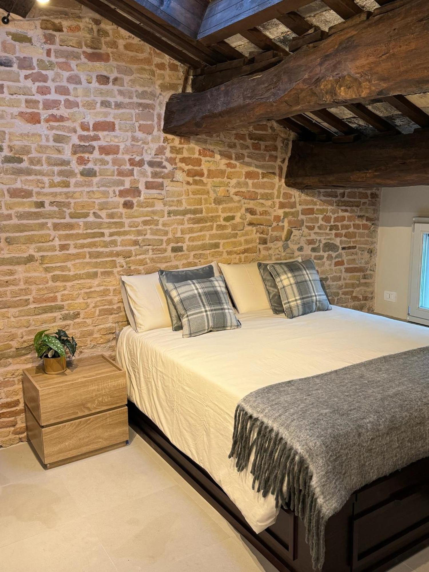 Noua Luxury Studio Apartments رافيننا المظهر الخارجي الصورة
