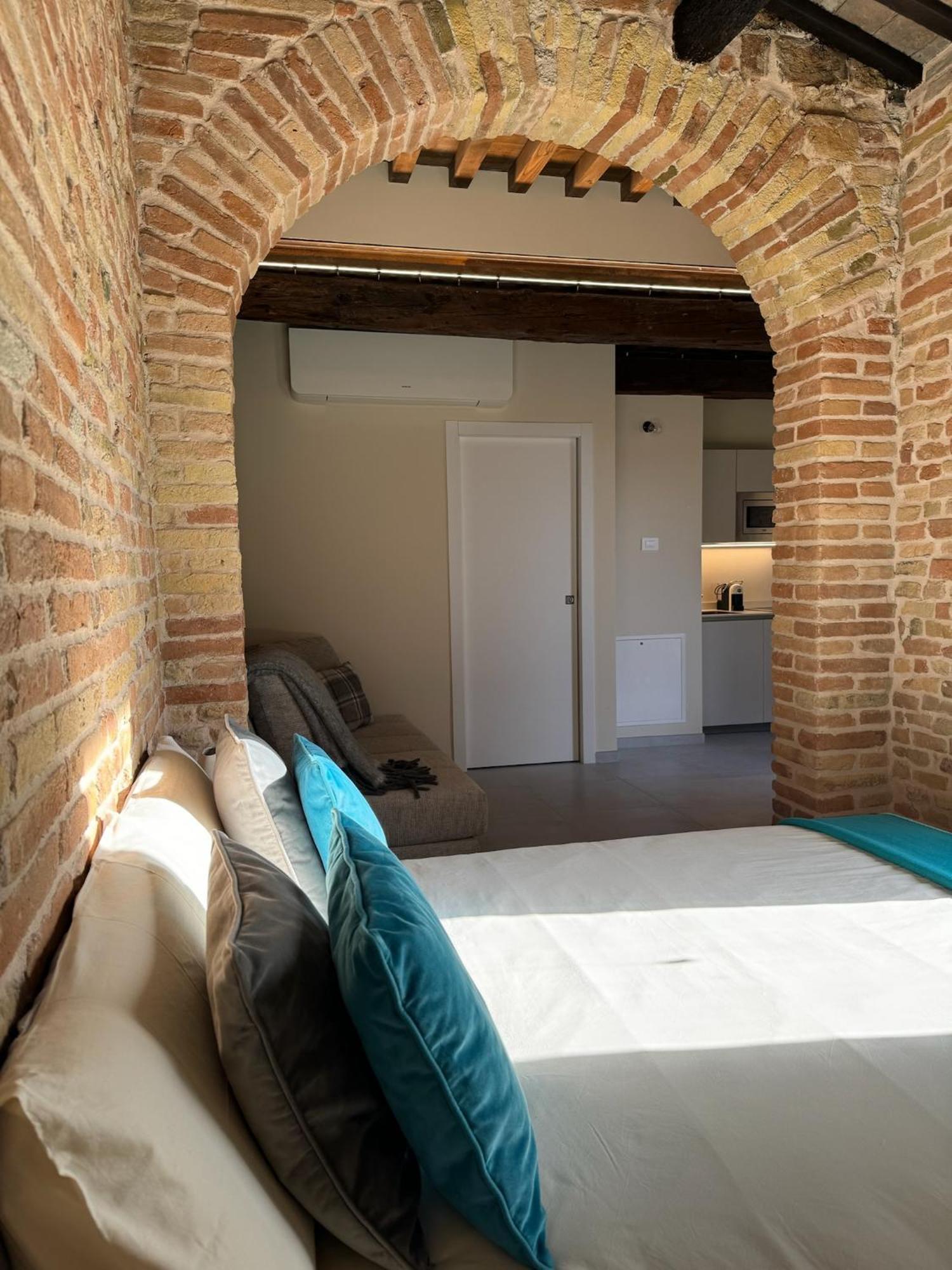 Noua Luxury Studio Apartments رافيننا المظهر الخارجي الصورة