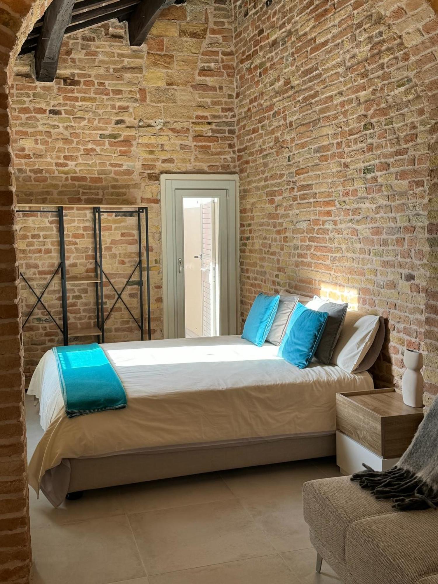 Noua Luxury Studio Apartments رافيننا المظهر الخارجي الصورة